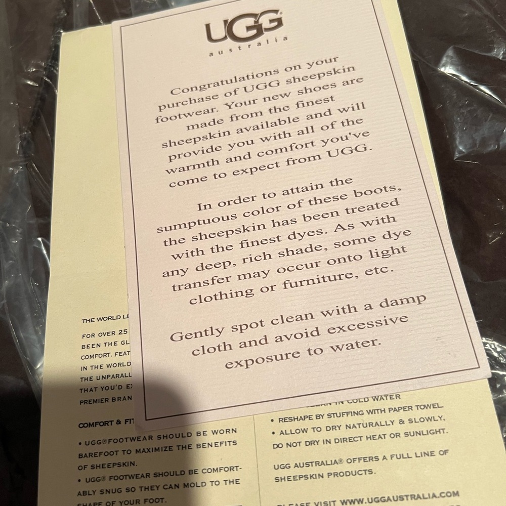 NWT UGG Classic Tall Women’s Boots in Chocolate - Picture 10 of 10